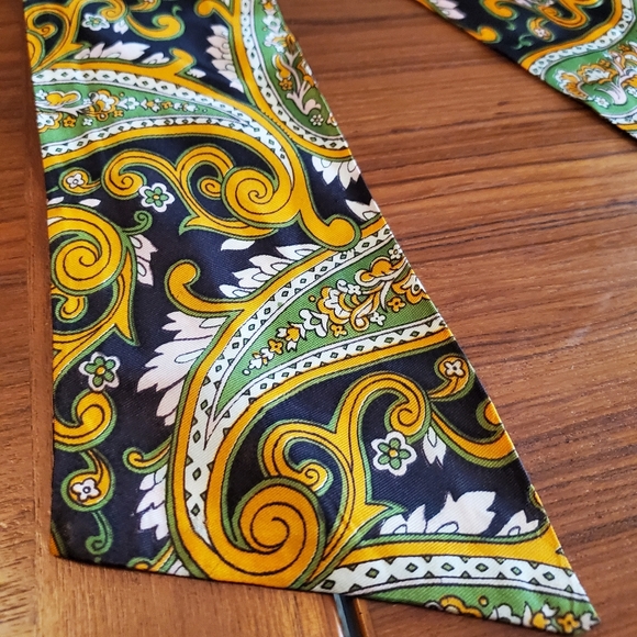 Vintage 60s paisley floppy bow Scarf - Picture 3 of 7